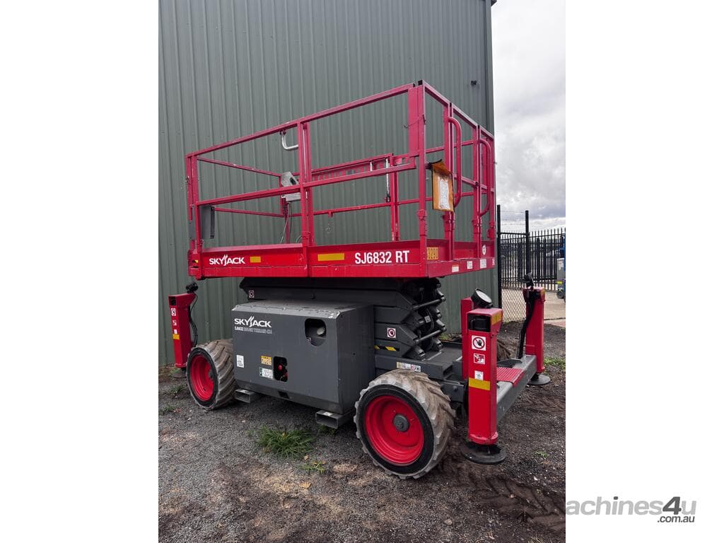 Skyjack SJ6832RT