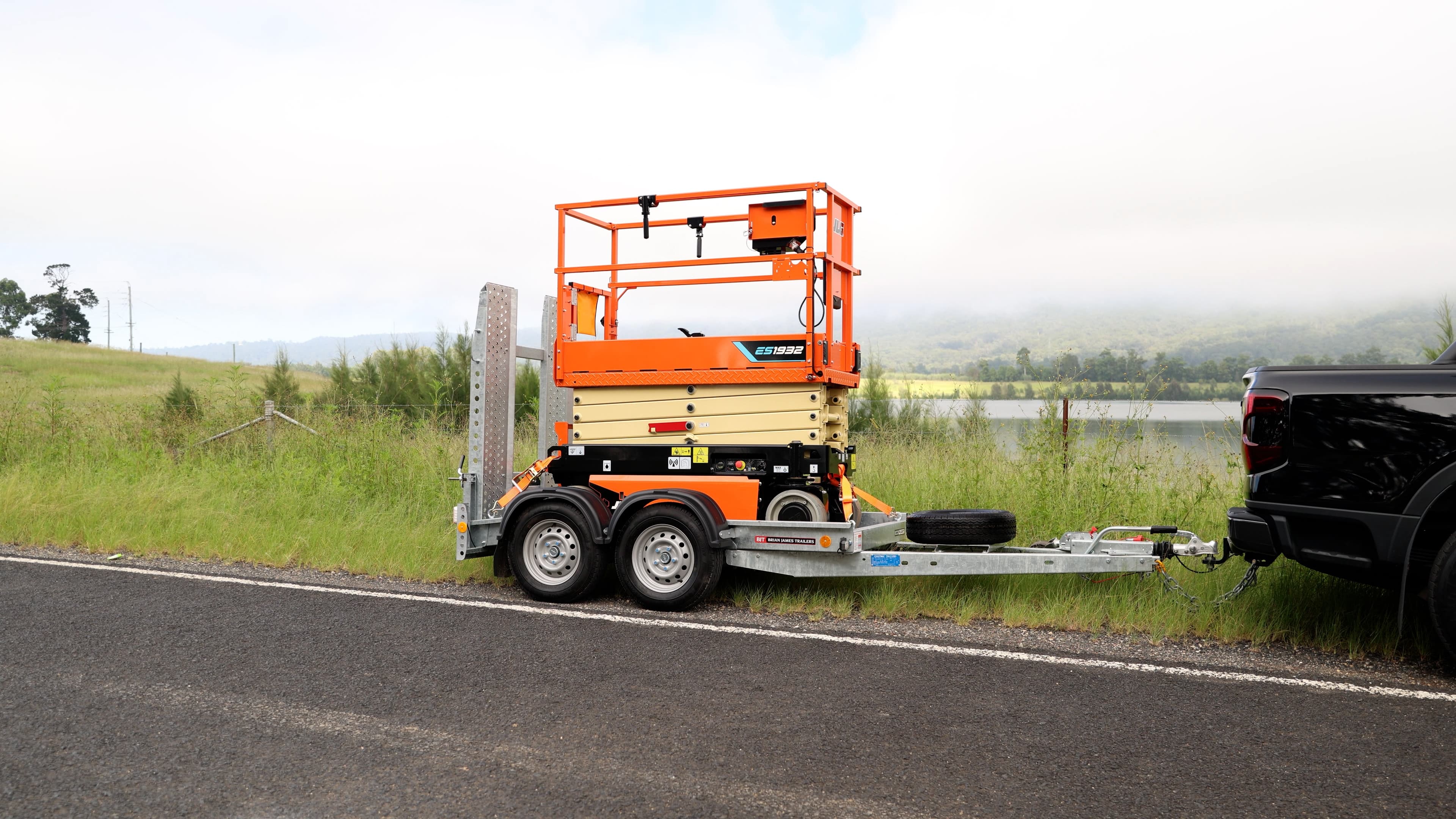 Scissor lift and trailer package